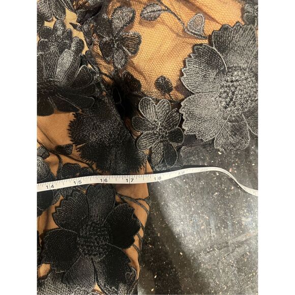 Elliatt Rosalind Floral Embroidered Cocktail Minidress in Black Size M NWOT - Picture 8 of 8